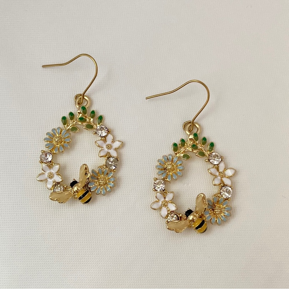 Honey Bee Flower Dangle Drop Earrings for Women,Bee Earrings,Flower Earrings